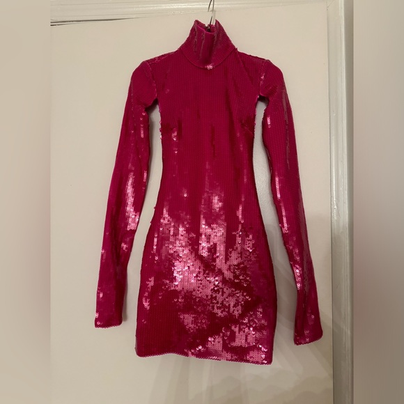 LaQuan Smith Open Back Mini Dress! Size Small - Picture 5 of 6